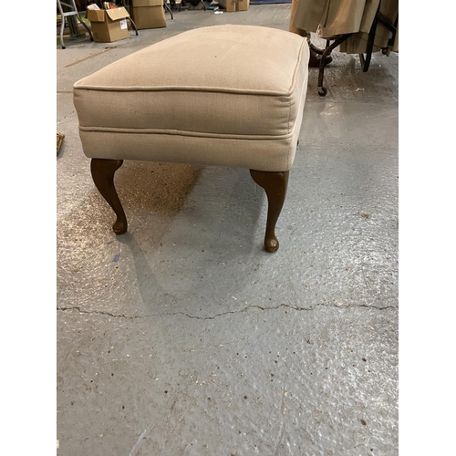 661 - A BEIGE LINEN EFFECT FOOTSTOOL ( 40X72X49 CM)