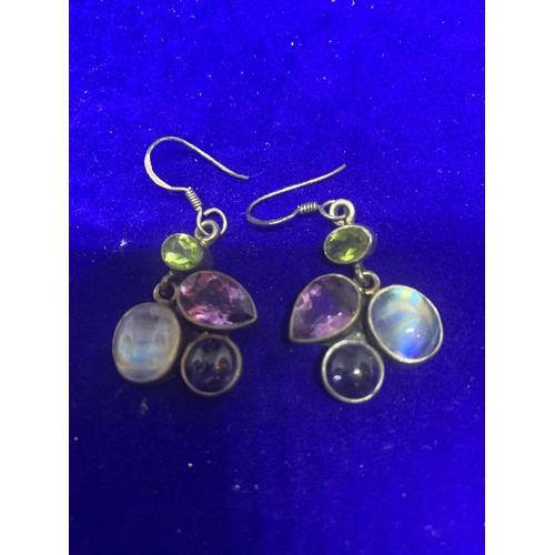 576 - TWO PAIRS OF SILVER DROP EARRINGS WITH COLOURED STONES MARKED 925 (A STONE MISSING FROM ONE EARRING)... 