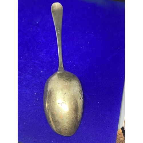 594 - TWO HALLMARKED GEORGIAN SILVER SPOONS