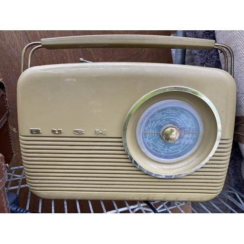 1224 - A COLLECTION OF VINTAGE ITEMS TO INCLUDE A VINTAGE PLUS TILL, VITAGE BUSH RADIO, A VINTAGE PHILLIPS ... 