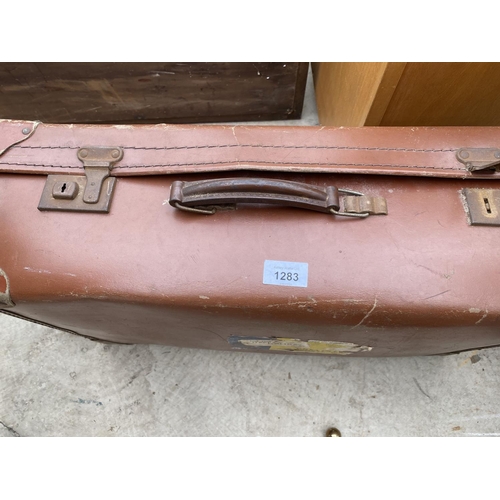 1283 - VARIOUS ITEMS TO INCLUDE A VINTAGE SUITCASE, COAT HOOK AND TWO FURTHER TABLE LAMPS