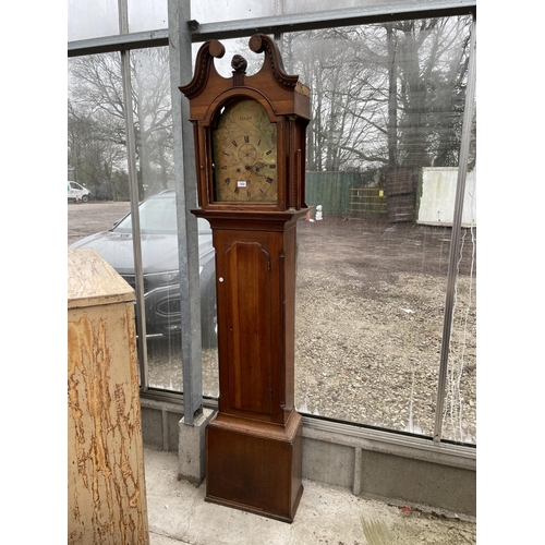 1909 - A LATE 18TH CENTURY OAK CASED LONGCASE EIGHT DAY CLOCK WITH BRASS FACE BY ALEX DUNCAN OF ELGIN, HAVI... 