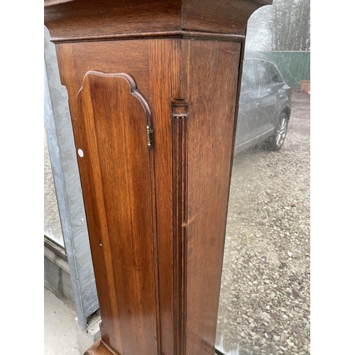 1909 - A LATE 18TH CENTURY OAK CASED LONGCASE EIGHT DAY CLOCK WITH BRASS FACE BY ALEX DUNCAN OF ELGIN, HAVI... 