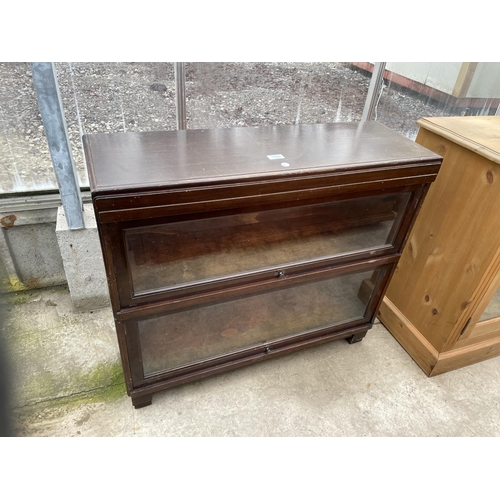 1910 - A GLOBE WERNICKE TWO TIER GLAZED BOOKCASE, 34x30x11