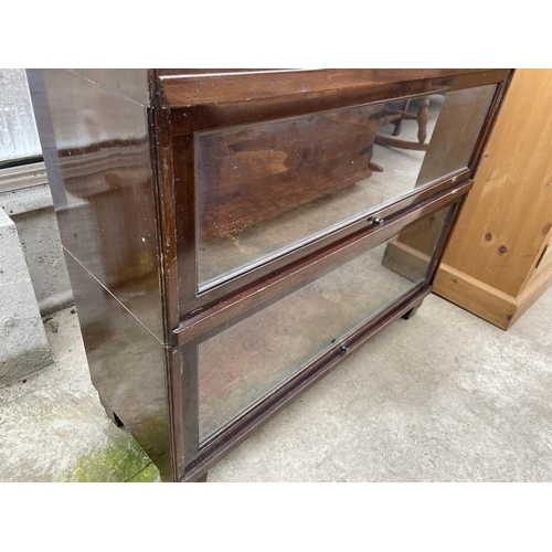 1910 - A GLOBE WERNICKE TWO TIER GLAZED BOOKCASE, 34x30x11