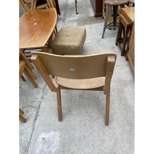 1926 - FOUR MID 20TH CENTURY CHILDS SCHOOL CHAIRS