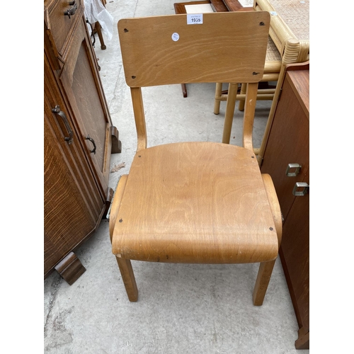 1935 - FOUR MID 20TH CENTURY CHILDS SCHOOL CHAIRS