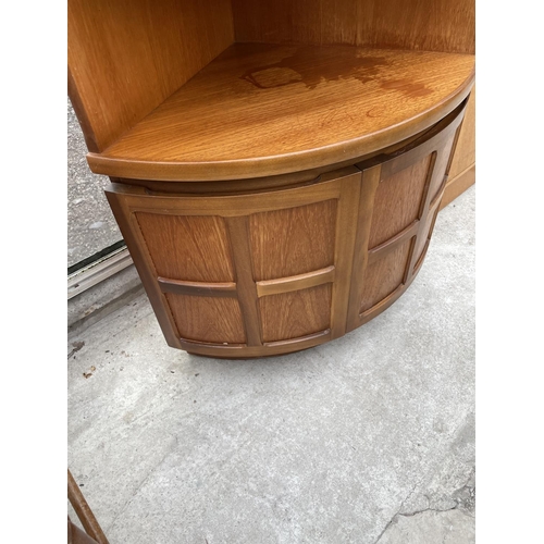 1939 - A RETRO NATHAN TEAK CORNER UNIT WITH OPEN SHELVES AND CUPBOARDS TO THE BASE