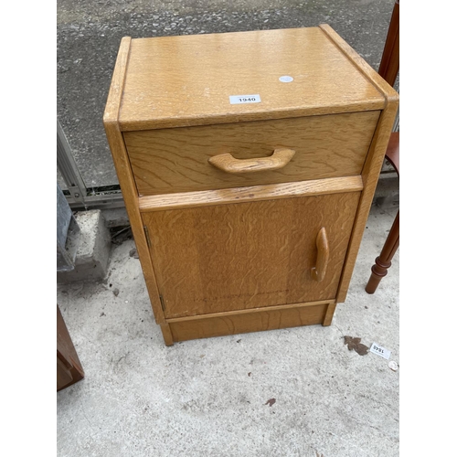 1940 - A G-PLAN E-GOMME LIGHT OAK BEDSIDE LOCKER