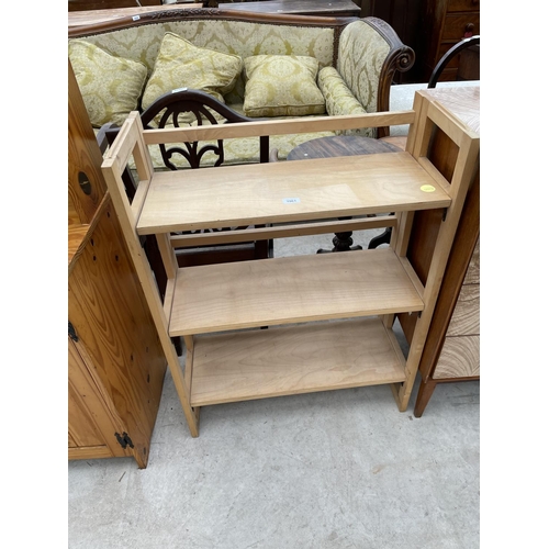 1961 - A FOLD AWAY THREE TIER BOOKCASE/DISPLAY SHELVES, 28