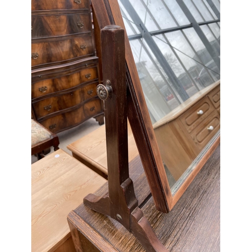 1976 - AN EARLY 20TH CENTURY OAK CHEST OF FOUR DRAWERS AND MAHOGANY SWING FRAME TOILET MIRROR