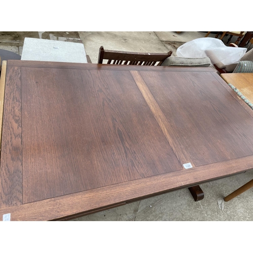 1989 - AN OAK DRAW-LEAF REFECTORY STYLE TABLE, 54x32