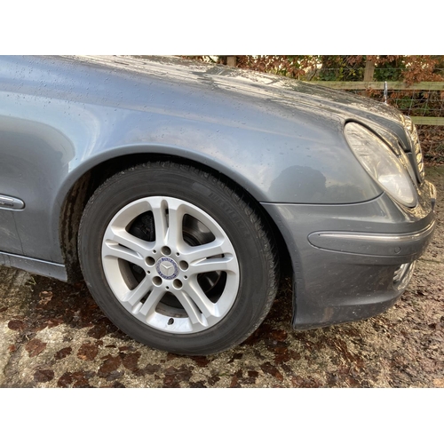 1230 - A 2009 MERCEDES BENZ E220 - YP09 YJF, MANUAL, MOT 27.5.21, SOME SERVICE BILLS, 69,000, DIESEL.