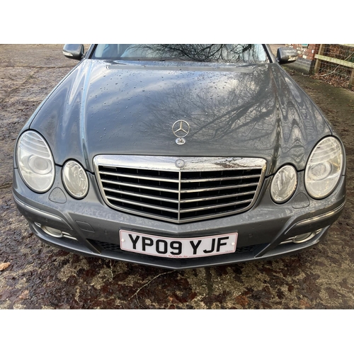 1230 - A 2009 MERCEDES BENZ E220 - YP09 YJF, MANUAL, MOT 27.5.21, SOME SERVICE BILLS, 69,000, DIESEL.