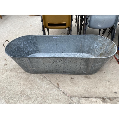 1306 - A LARGE STAINLESS STELL BATH TUB