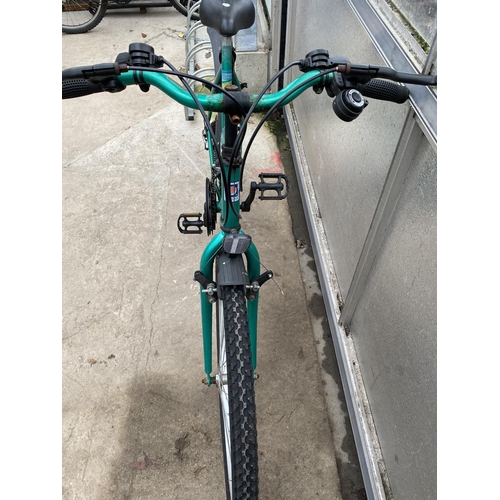 1309 - A LADIES DYNAMIX MOUNTAIN BIKE WITH 15 GEAR SHIMANO SYSTEM