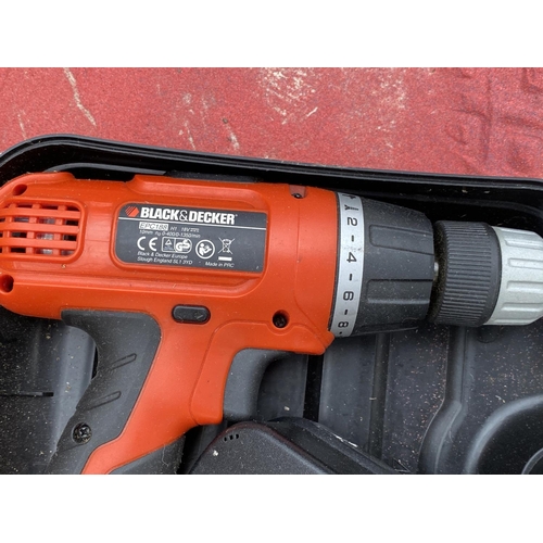 1418 - A BLACK AND DECKER BATTERY POWERED DRILL BELIEVED IN WORKING ORDER BUT NO WARRANTY