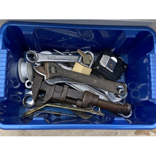 1439 - AN ASSORTMENT OF HAND TOOLS TO INCLUDE SPANNERS, DRILL BITS AND EXTENSION LEAD ETC