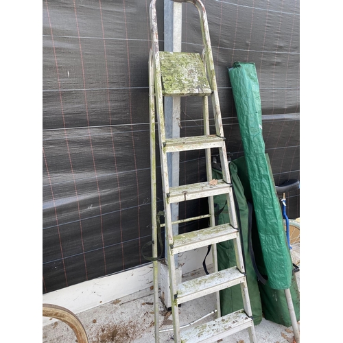 1539 - TWO SETS OF ALUMINIUM STEP LADDERS