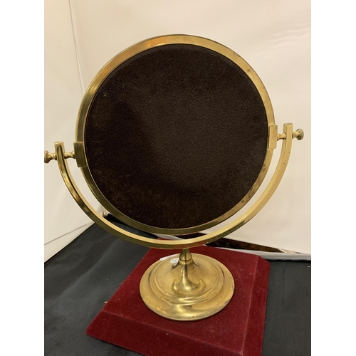 47 - A BRASS 19TH CENTURY STYLE SWING VANITY MIRROR ON A PEDESTAL BASE