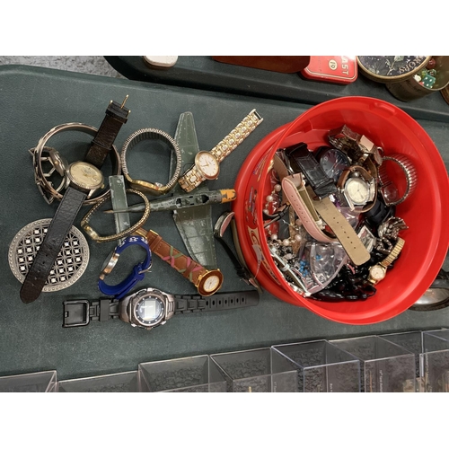 90 - AN ASSORTMENT OF COSTUME JEWELLERY AND WATCHES INCLUDING TIMEX ETC