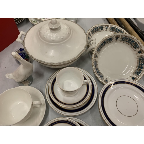 132 - A SELECTION OF BLUE AND WHITE CHINA TO INCLUDE MYOTT RIALTO