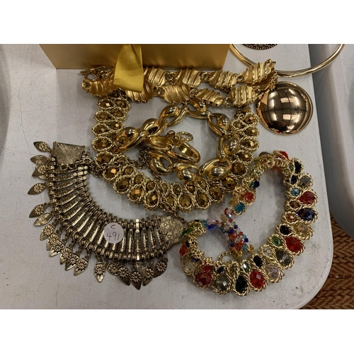 143 - AN ASSORTMENT OF COSTUME JEWELLERY TO INCLUDE NECKLACES