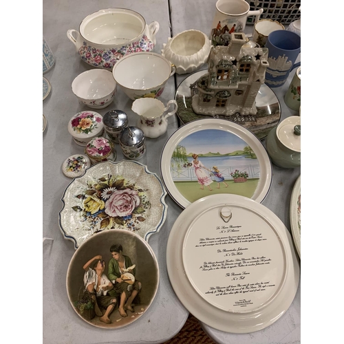 144 - A SELECTION OF CERAMIC WARE TO INCLUDE TWO COLLECTABLE VILLROY AND BOSCH PLATES