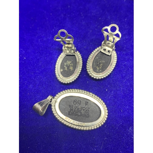 643 - A WEDGWOOD PENDANT AND MATCHING EARRINGS AND A BOXED SILVER CAMEO POSSIBLY WEDGWOOD