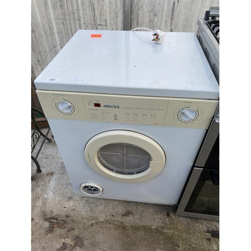 1801 - A WHITE ELECTRA REVERSAIR TUMBLE DRYER