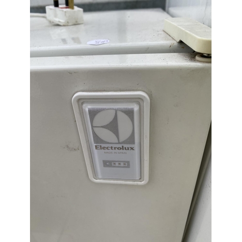 1804 - A WHITE ELECTROLUX COUNTER TOP FRIDGE BELIEVED IN WORKING ORDER BUT NO WARRANTY