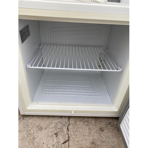 1804 - A WHITE ELECTROLUX COUNTER TOP FRIDGE BELIEVED IN WORKING ORDER BUT NO WARRANTY