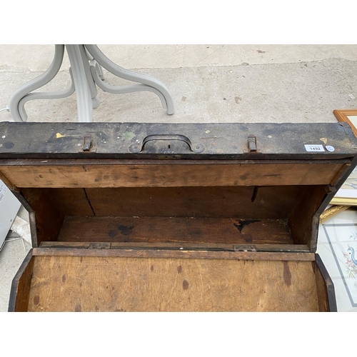 1492 - A VINTAGE WOODEN JOINERS CHEST