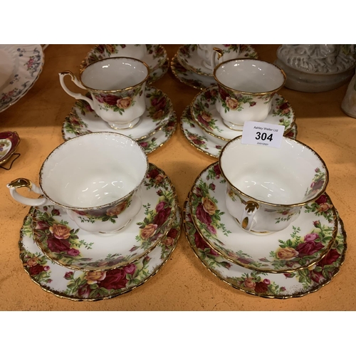 304 - A ROYAL ALBERT 'OLD COUNTRY ROSES' TEA SERVICE TO INCLUDE SIX TRIOS