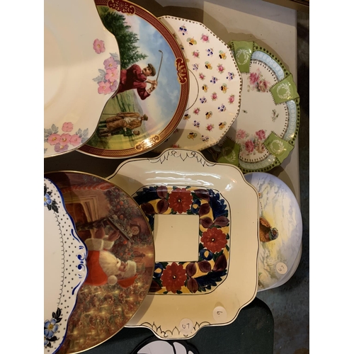 853 - AN ASSORTMENT OF DECORATIVE PLATES