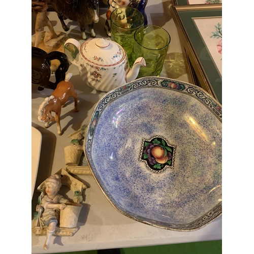 855 - AN ASSORTMENT OF MIXED ITEMS TO INCLUDE CERAMICS, OIL LAMP, FIGURINES ETC