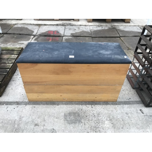 1610 - A PAIR OF STACKABLE WOODEN STORAGE BOXES WITH SEAT ON TOP