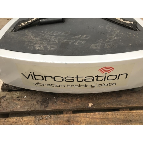 1611 - A VIBROSTATION VIBRATION TRAINING PLATE