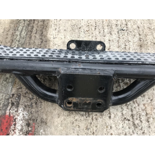 1616 - A LAND ROVER DEFENDER REAR TOW STEP