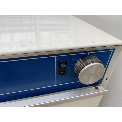 1651 - A CREDA COUNTER TOP DRYER