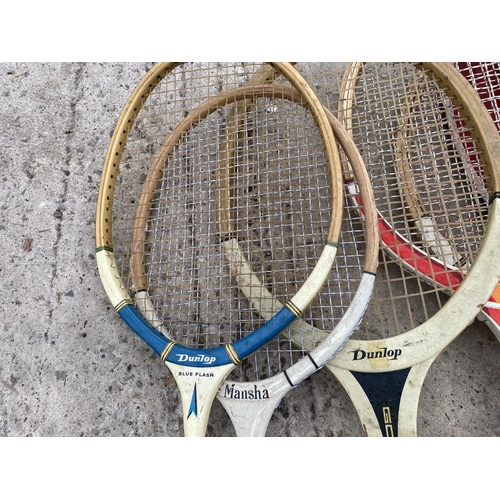 1612 - AN ASSORTMENT OF VINTAGE WOODEN TENNIS RACKETS