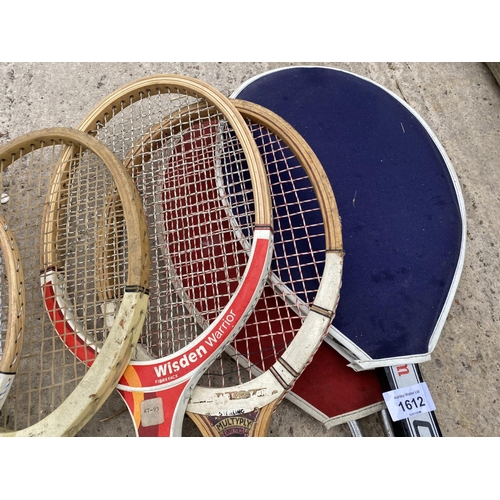 1612 - AN ASSORTMENT OF VINTAGE WOODEN TENNIS RACKETS