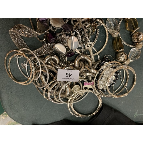 46 - A SELECTION OF WHITE METAL JEWELLERY TO INCLUDE SEVERAL BANGLES