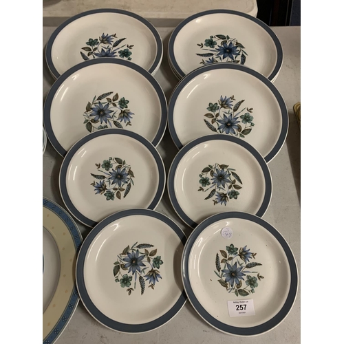 257 - A LARGE COLLECTION OF WEDGWOOD DINNER WARE IN THE 