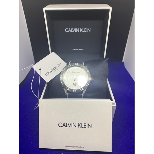 550 - A CALVIN KLEIN GENTS WRIST WATCH NEW BOXED AND IN WORKING ORDER