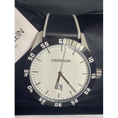 550 - A CALVIN KLEIN GENTS WRIST WATCH NEW BOXED AND IN WORKING ORDER