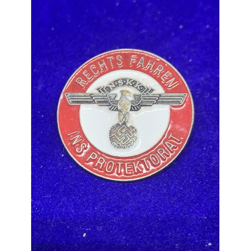 632 - A GERMAN BADGE