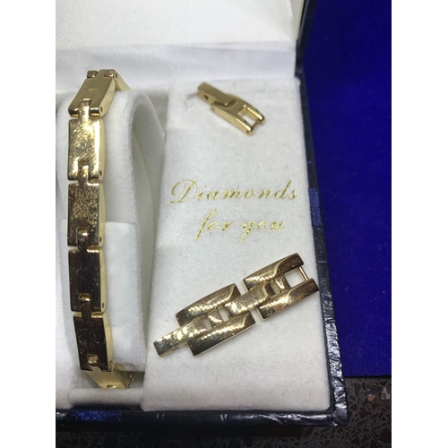 673 - A BOXED SECONDA WATCH AND BRACELET 'DIAMONDS FOR YOU' WITH EXTRA LINKS