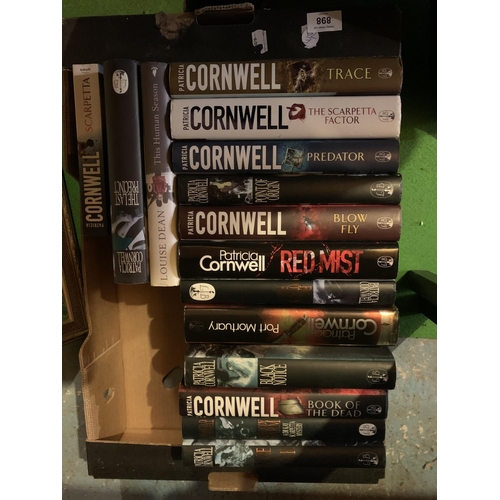 898 - FIFTEEN HARD BACK PATRICIA CORNWELL NOVELS TO INCLUDE 'PREDATOR' AND 'BLOWFLY' ETC