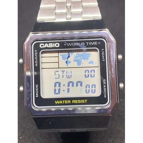 518 - A CASIO STAINLESS STEEL WRISTWATCH